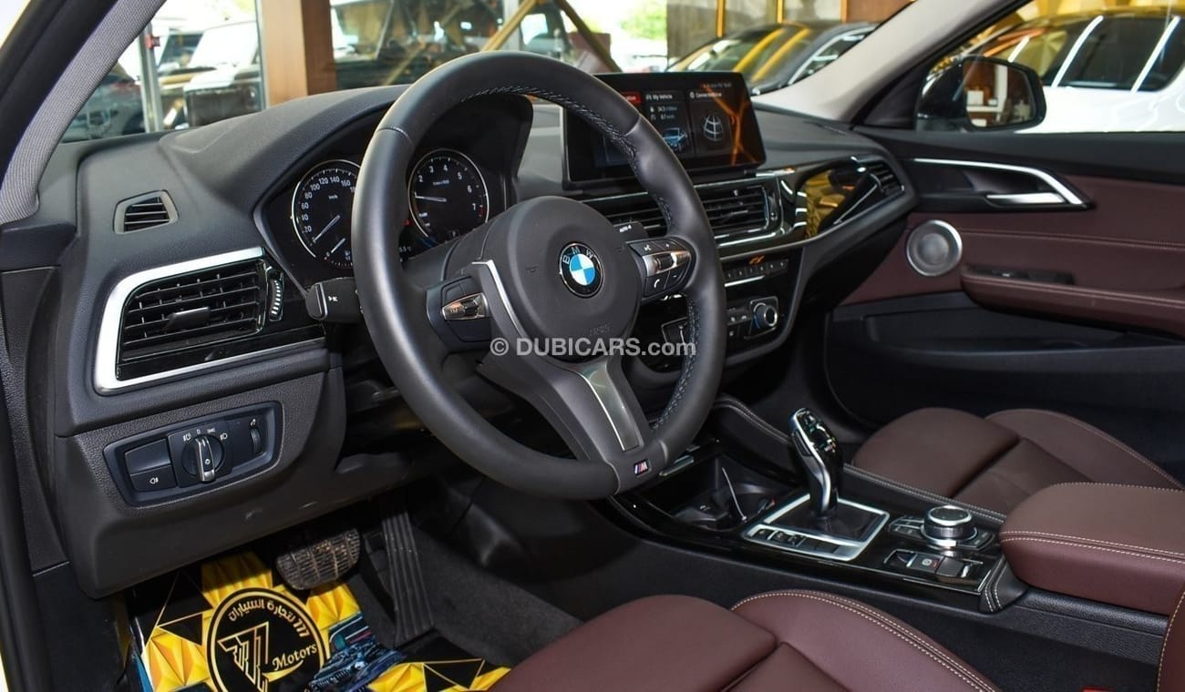 BMW 120i BMW 120 M-KIT | 1.5L V4 | 2023