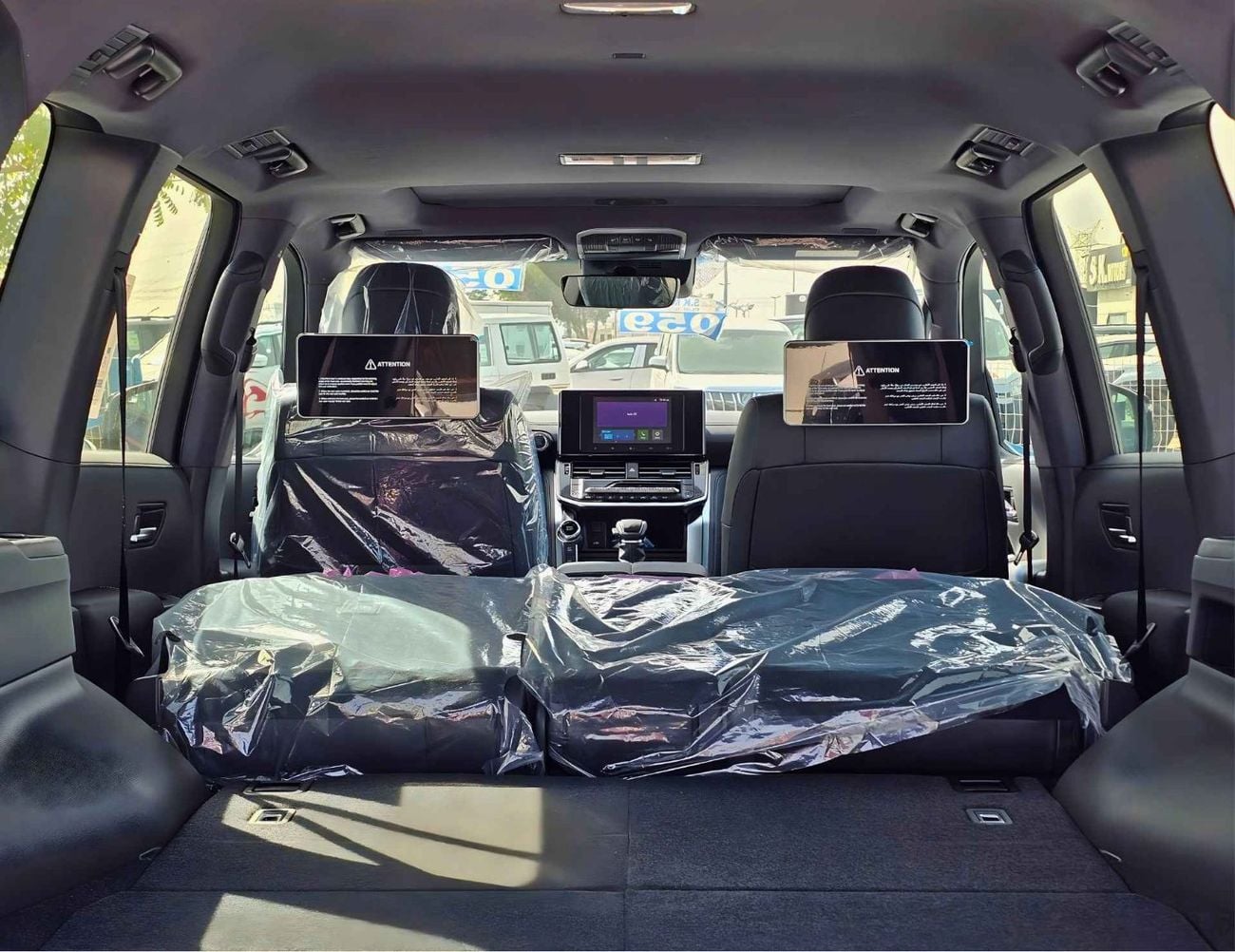 تويوتا لاند كروزر GXR HIGH OPTION / 4.0L PETROL V6 / RADAR / REAR ENTERTAINMENT SCREENS  (CODE # GXR41H)