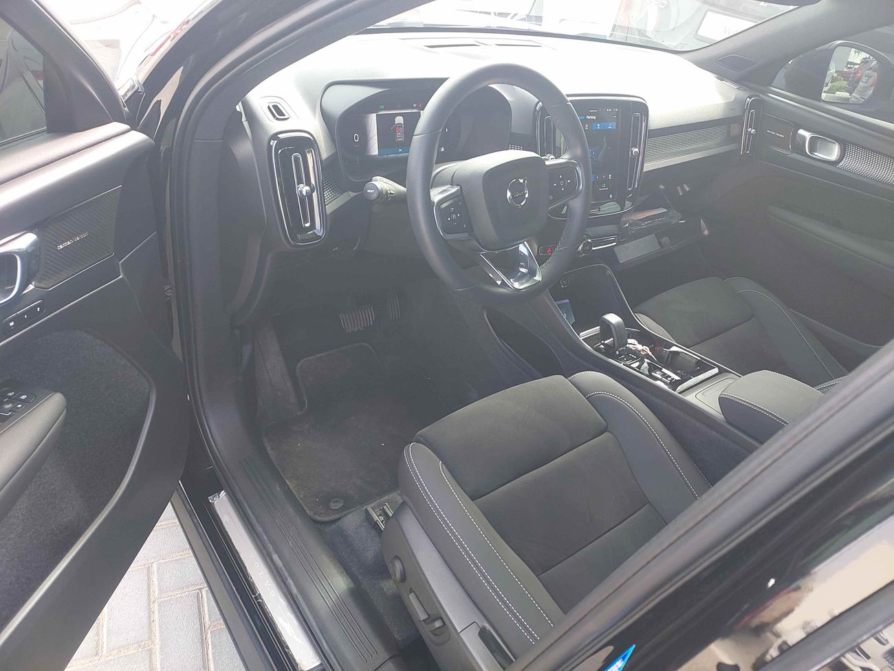 Volvo XC40 B4 ULTIMATE BRIGHT 2 | Zero Down Payment | Home Test Drive