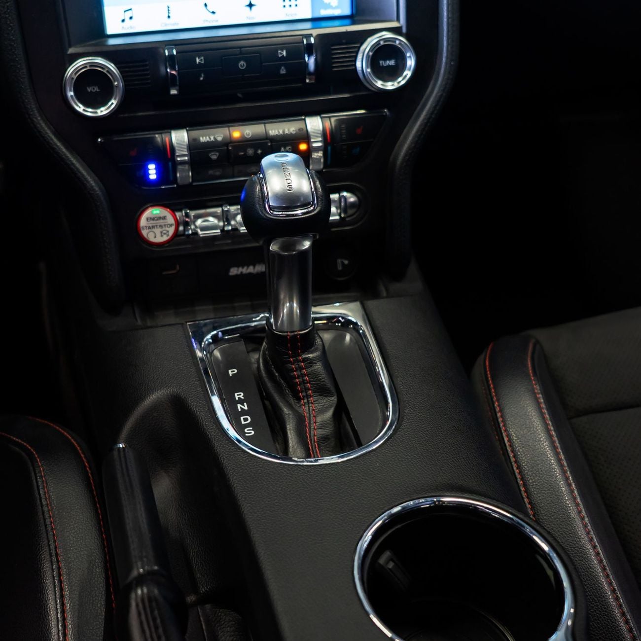 فورد موستانج GT Premium 5.0L V8 AED 3,329 pm • 0% Downpayment • Ford Mustang GT CS  • 1 Year Warranty