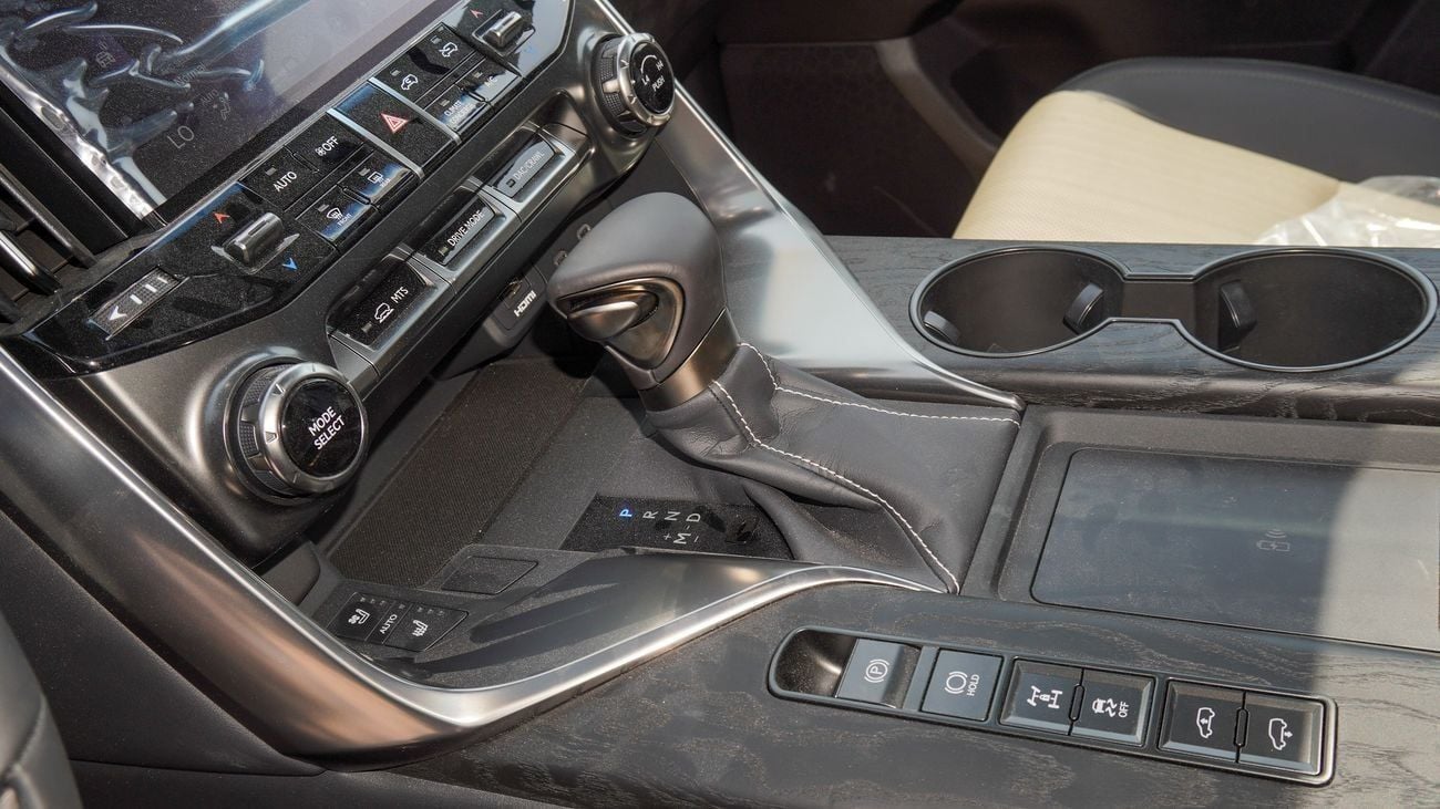 Lexus LX600 OVERTRAIL 3.5L V6