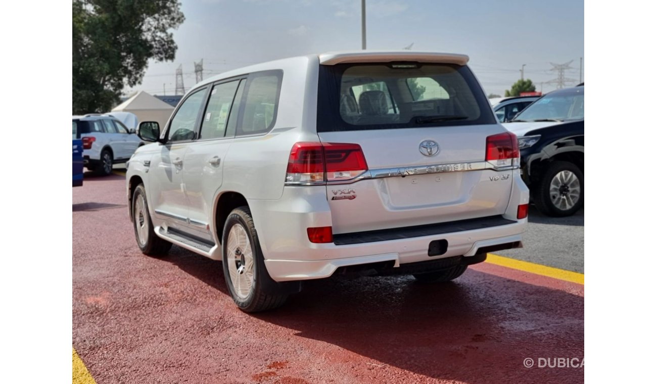 Toyota Land Cruiser Toyota LandCruiser VX.R Grand Touring S 5.7L V8 Leather Interior White Model 2021