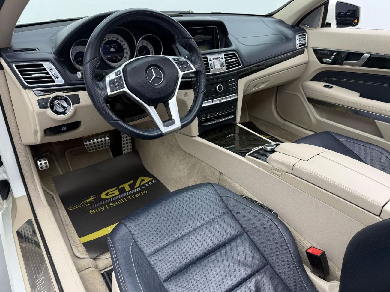 Mercedes-Benz E 400 AMG 3.0L 2016 Mercedes Benz E400 AMG Cabriolet, Full Service History, Excellent Condition, GCC