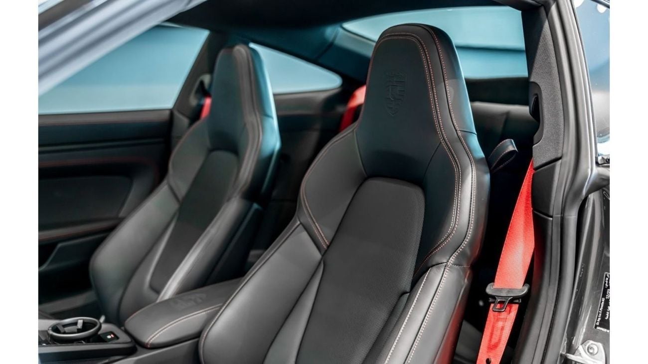 Porsche 911 2024 Porsche Carrera GTS, 2026 Porsche Warranty, Aventurine Green, Very Low KMs, GCC