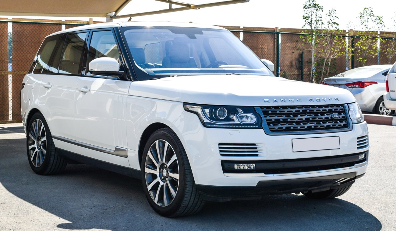 Land Rover Range Rover Vogue With SE Supercharged Badge