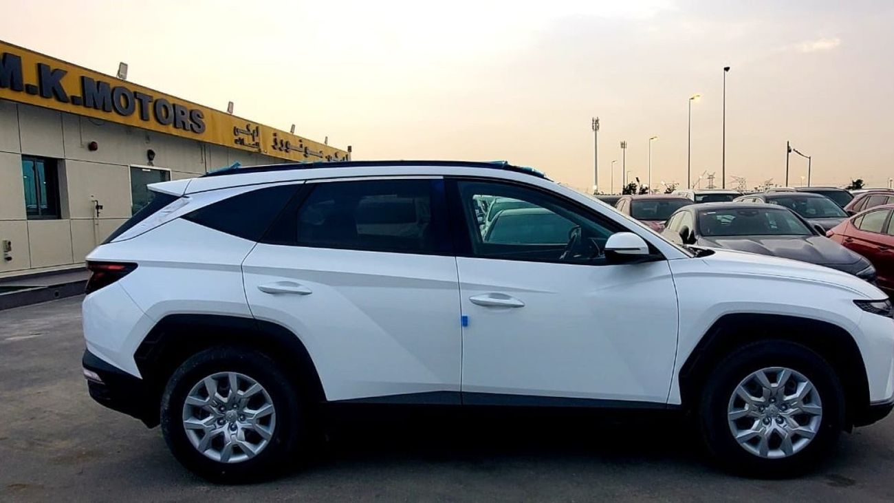 New HYUNDAI TUCSON JEEP V4 ( 2.0L ) 2023 for sale in Dubai - 720237