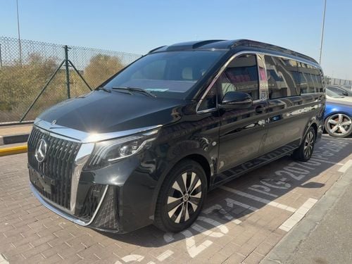 مرسيدس بنز فيانو V260