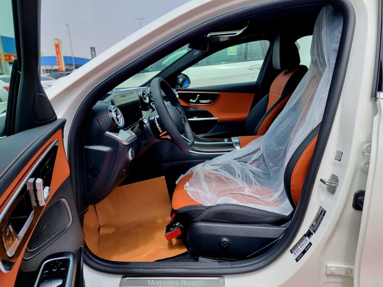 مرسيدس بنز C 200 AMG 5 Years Warranty 2024 GCC