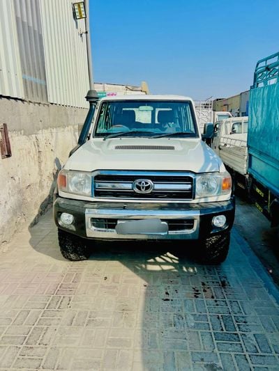 تويوتا لاند كروزر Toyota landcruise Hardtop 2011model 4.2 1HZ Diesel engine Colour White Transmission Manual Interior 