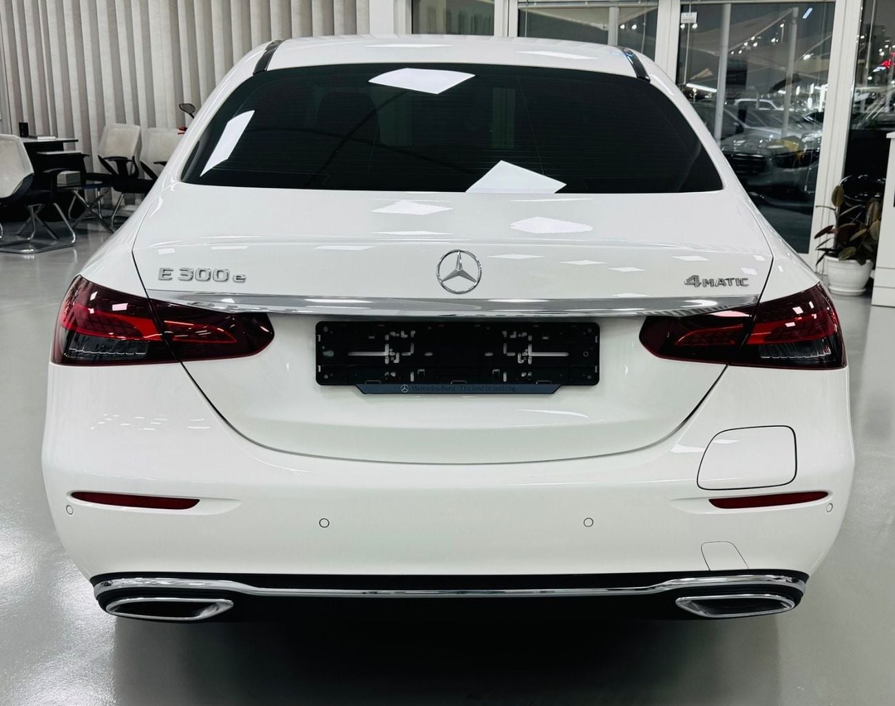 مرسيدس بنز E300 بريميوم