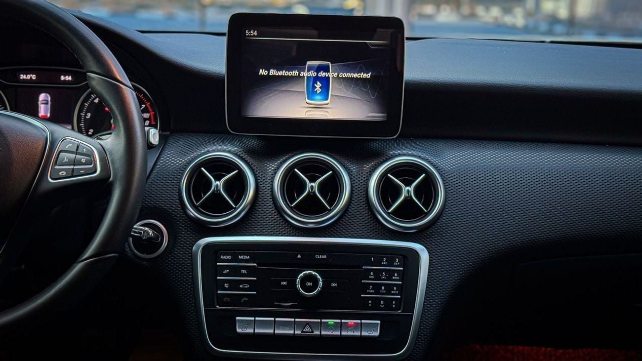 Mercedes-Benz A 220 AMG PACKAGE