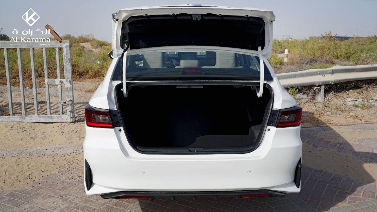 Toyota Yaris E 1.5L Petrol Engine with Automatic Transmission - GCC Specification - Touch Screen Media Player