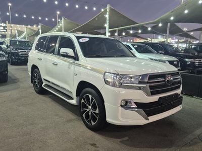 Toyota Land Cruiser VXR 5.7L 4WD TOYOTA LAND CRUISER GRAND TOURING 2020
