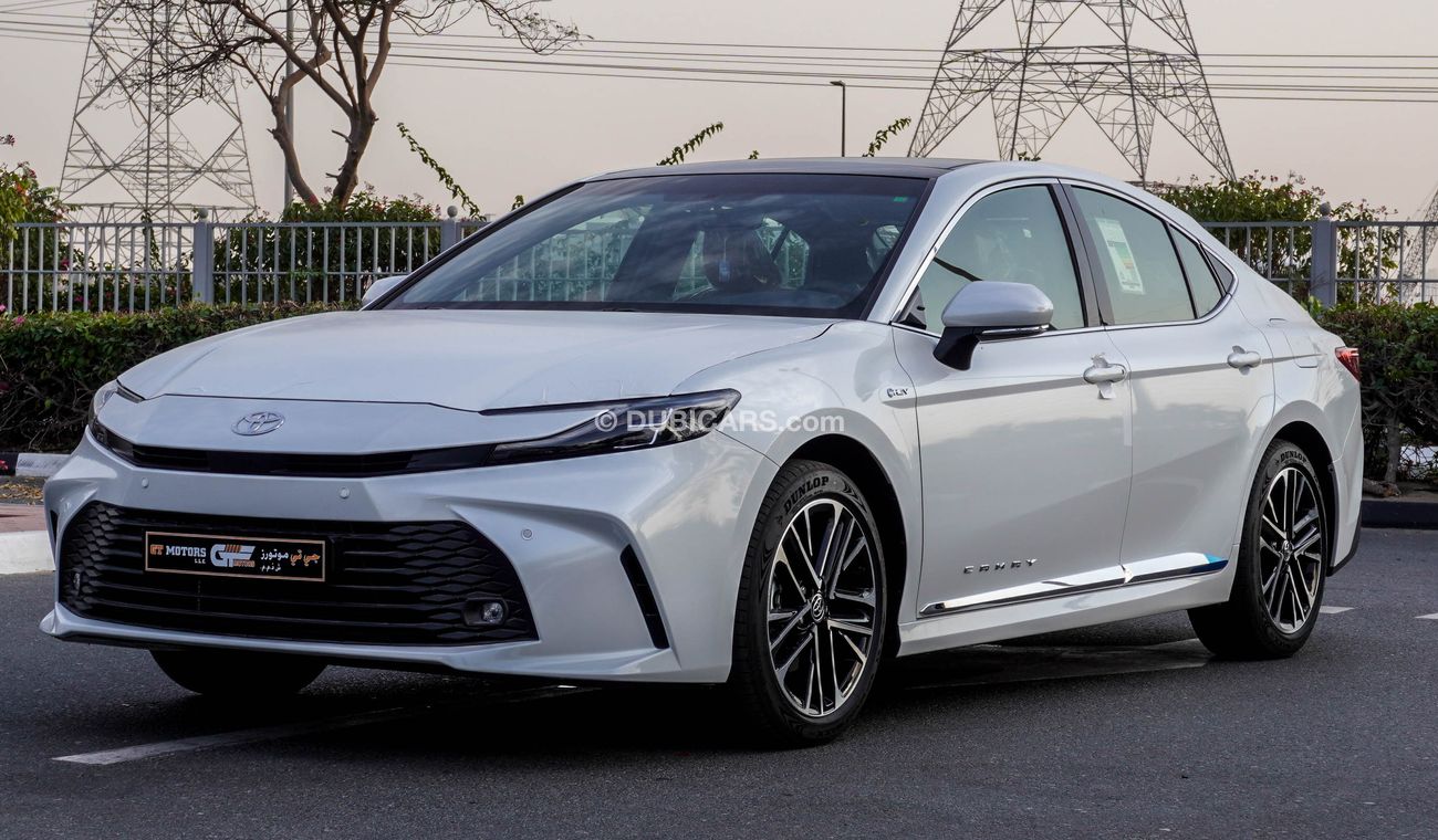 Toyota Camry LE 2.5 L Hybrid