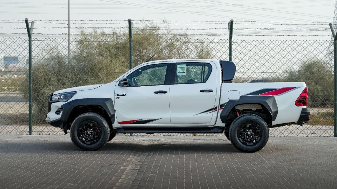تويوتا هيلوكس GR Sport 4.0L