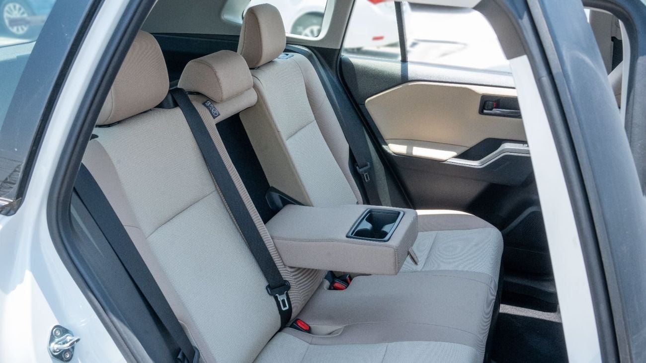 تويوتا راف ٤ GXR HEV 2026 Toyota Rav4 XLE 2.5L AT Hybrid (White-Beige)
