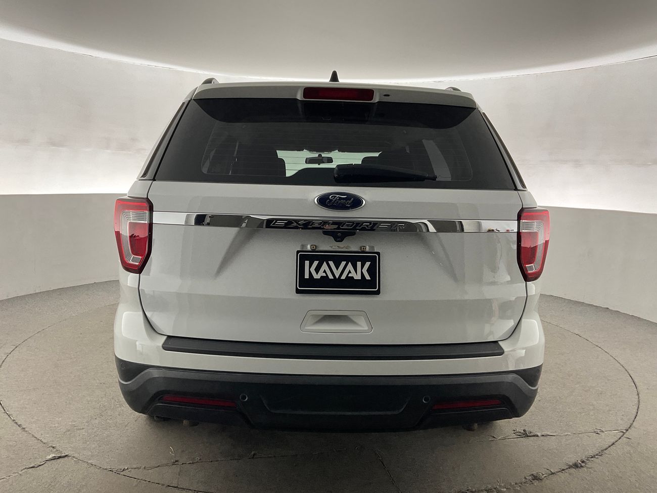 Ford Explorer XL / Standard | National Day Celebration | Guaranteed Warranty | 0 Down Payment