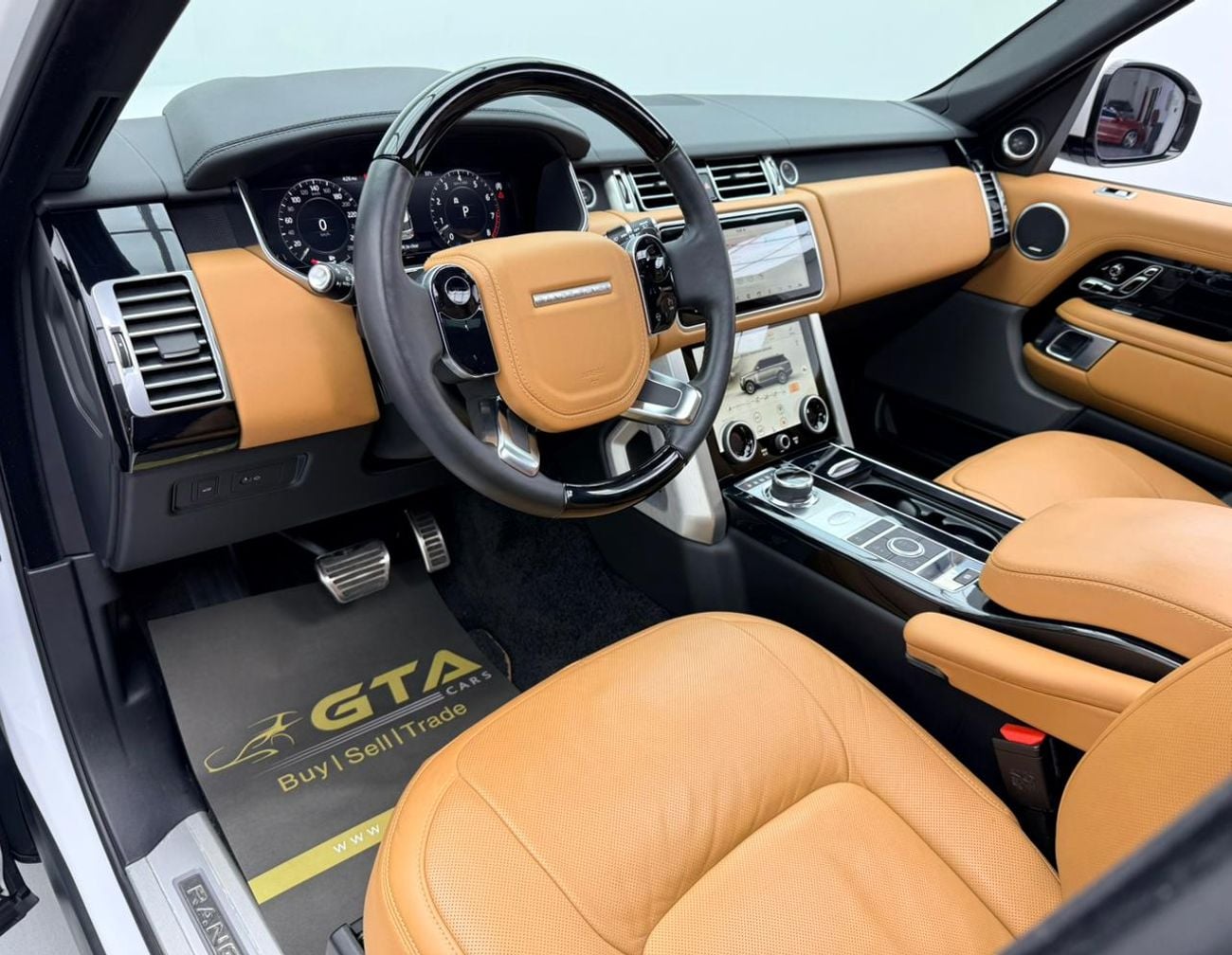 Land Rover Range Rover 2020 Range Rover Vogue SE P525, Warranty, Full Land Rover Service History, GCC Specs