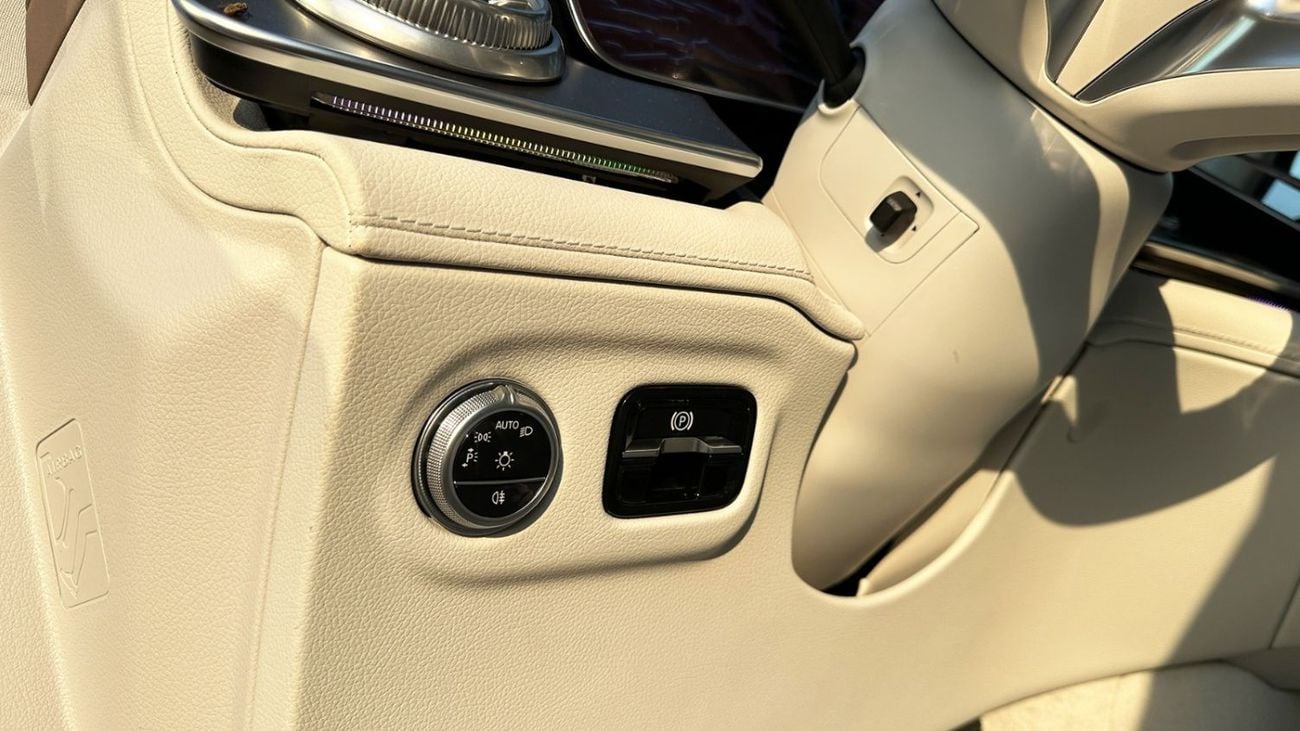 Mercedes-Benz EQS 450 SUV Mercedes-Benz EQS 450 4MATIC AT 2023 • Electric • Automatic