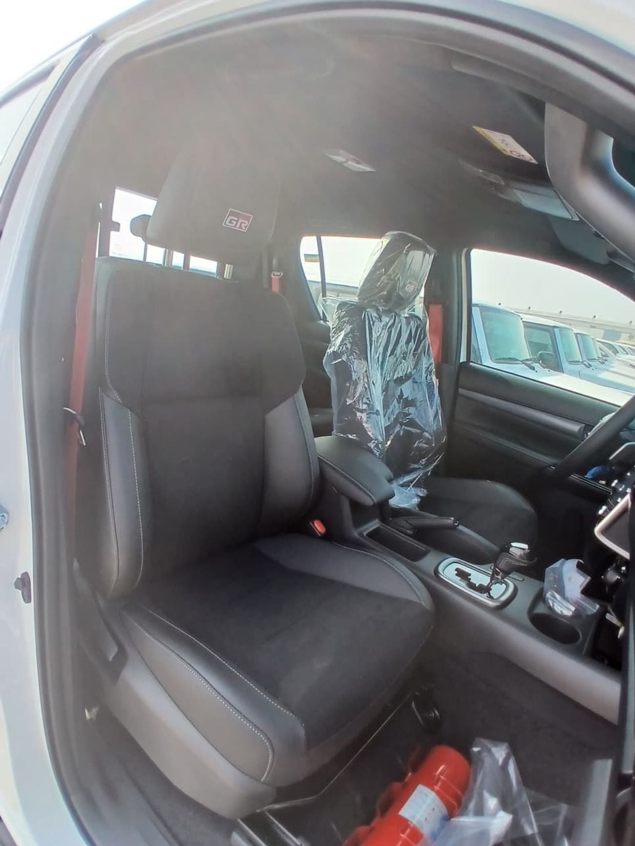 Toyota Hilux Toy. Hilux D/cab P/up 4x4 2.8L Diesel  GR-S - NO RADAR