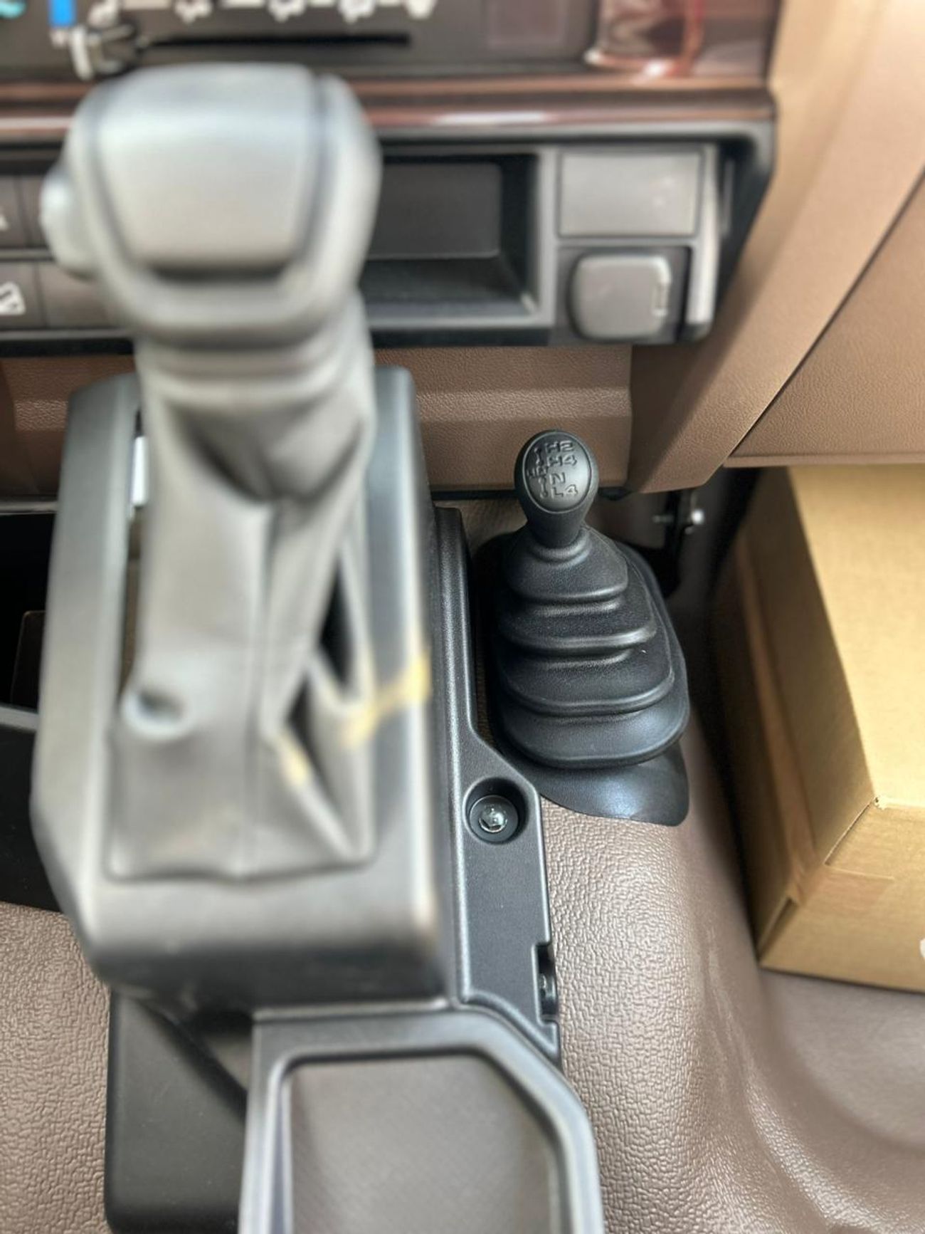 Toyota Land Cruiser Pick Up Std 4.0L Single Cab Utility 4WD