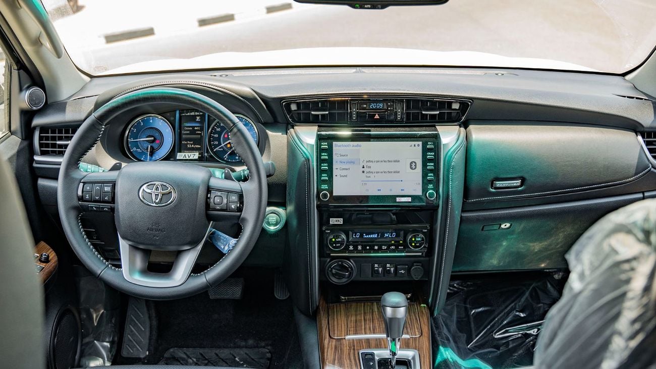 Toyota Fortuner 2025 Toyota Fortuner 4.0L Petrol Full Option - GCC