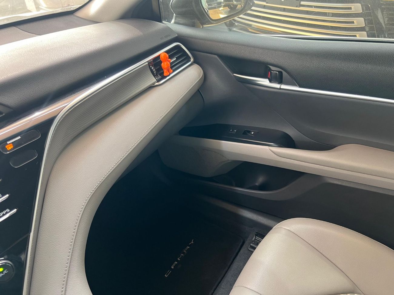 Toyota Camry SE 2.5L