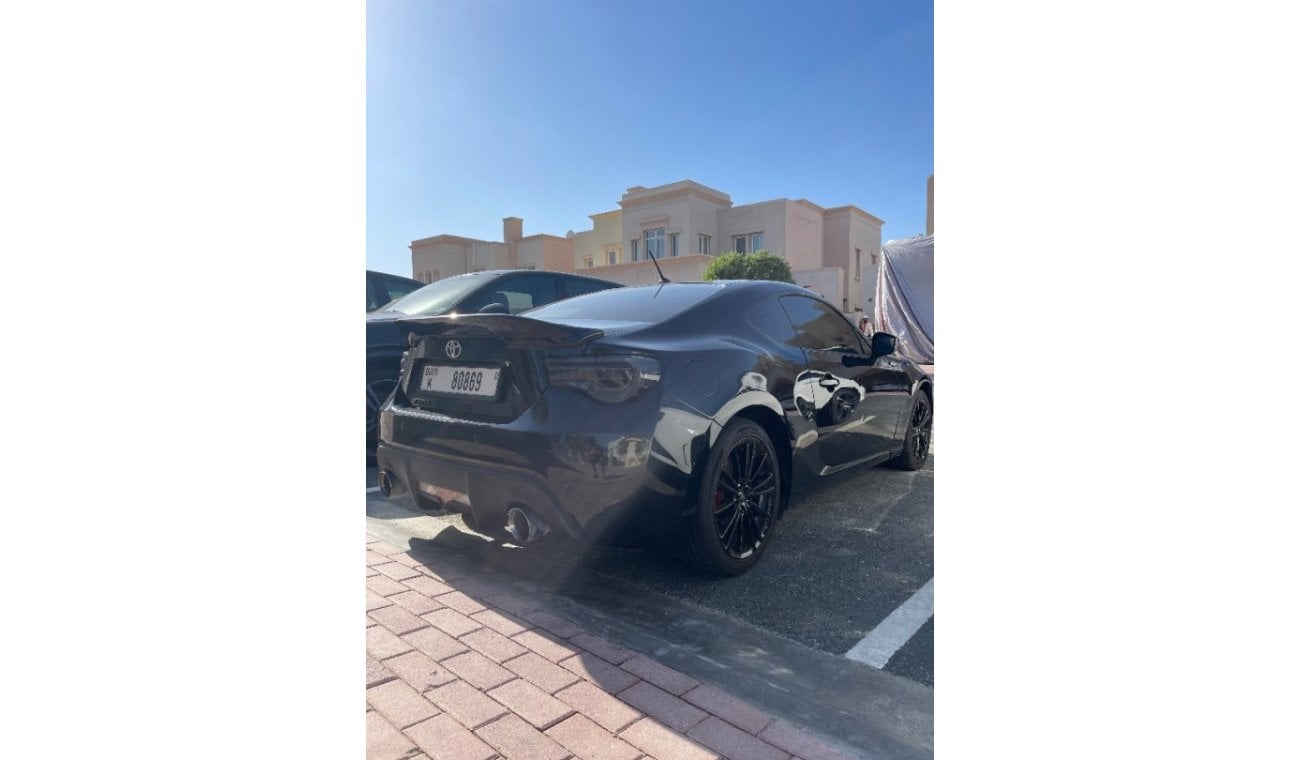 تويوتا 86 2013 (Manual Transmission)  | GCC Specs |Upgraded Borla Exhaust | Upgraded Headlig