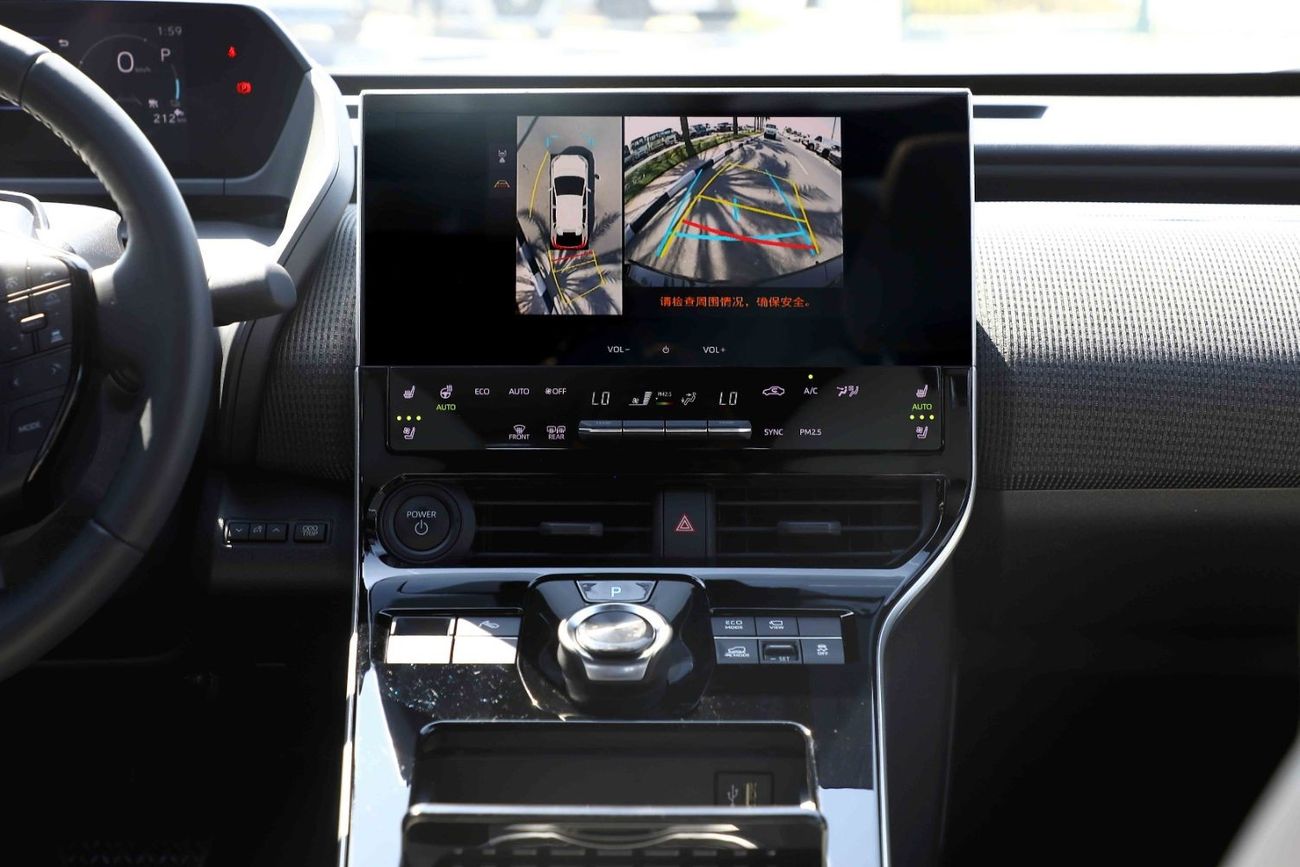 Toyota bZ4X 2022 Toyota bZ4X X-Mode Pro - White inside Grey