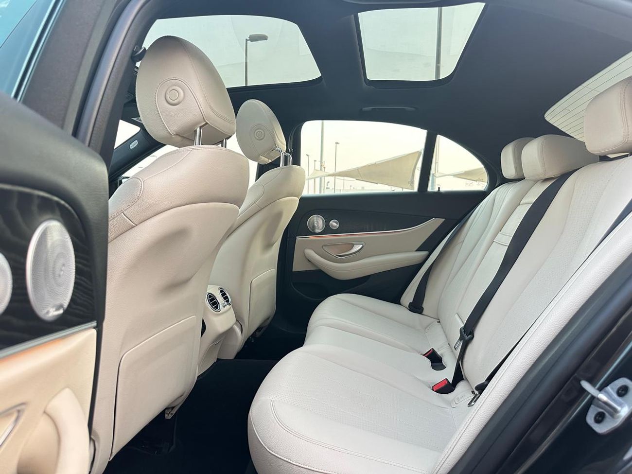 مرسيدس بنز E 350 Mercedes E350 KIT AMG_amercan_2021_Excellent Condition _Full option