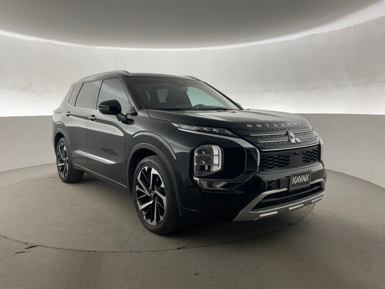 Mitsubishi Outlander Premium - Launch Edition | National Day Celebration | Guaranteed Warranty | 0 Down Payment