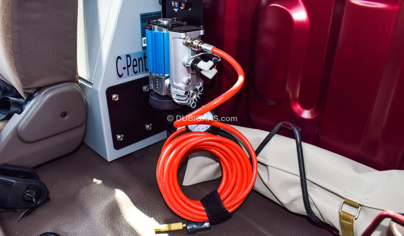 Toyota Land Cruiser Pick Up LX V6 4WD Limited