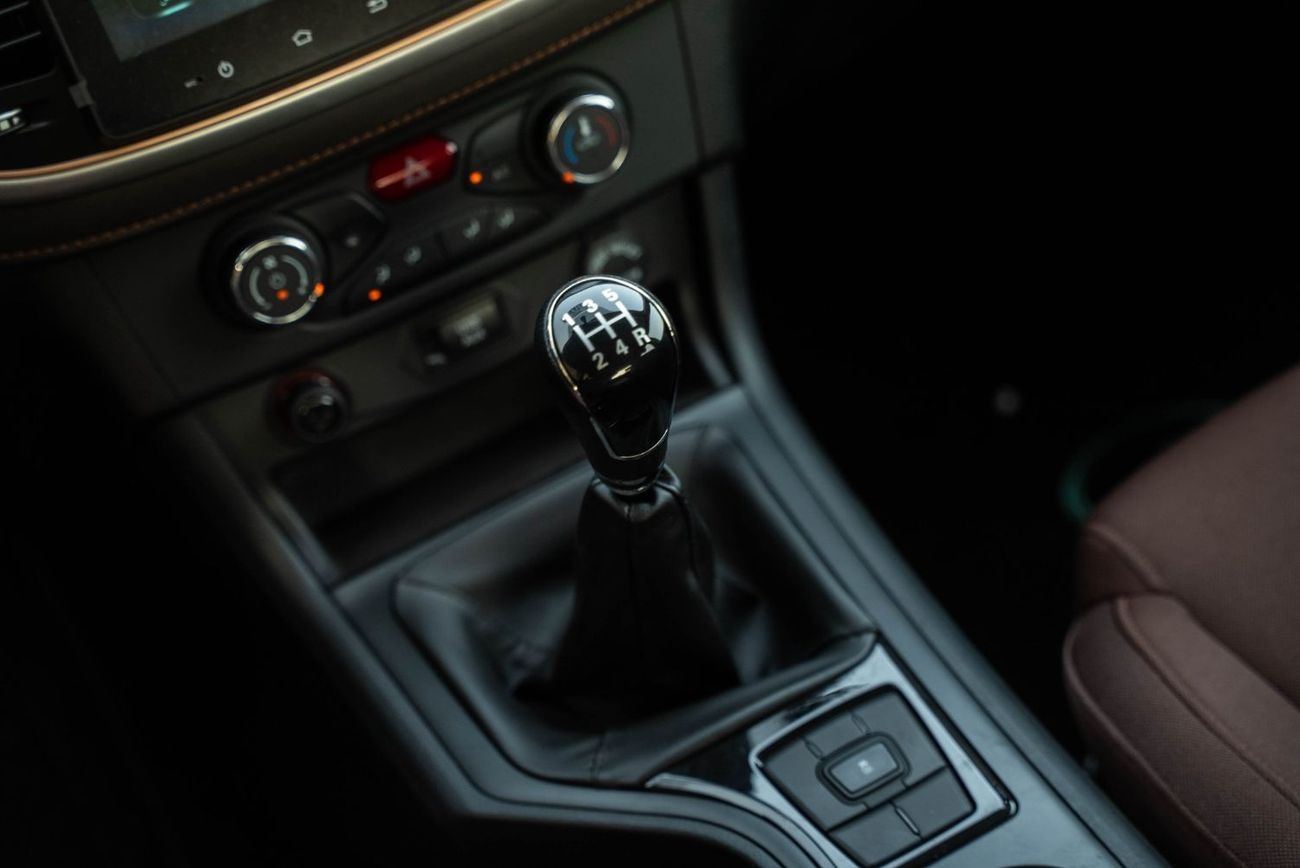 زي اكس تيرالورد 2026 Brand New Manual Transmission GCC 2.4L Petrol Warranty/Service