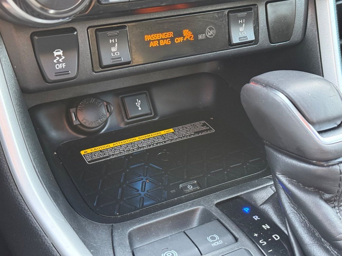 تويوتا راف ٤ 2020 TOYOTA RAV4 XSE HYBRID FULL OPTIONS IMPORTED FROM USA