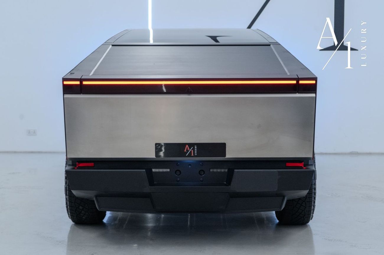 Tesla Cybertruck Foundation Series 2024 Tesla Cybertruck, Warranty, Fully Loaded, Very Low Kms, Clean Title