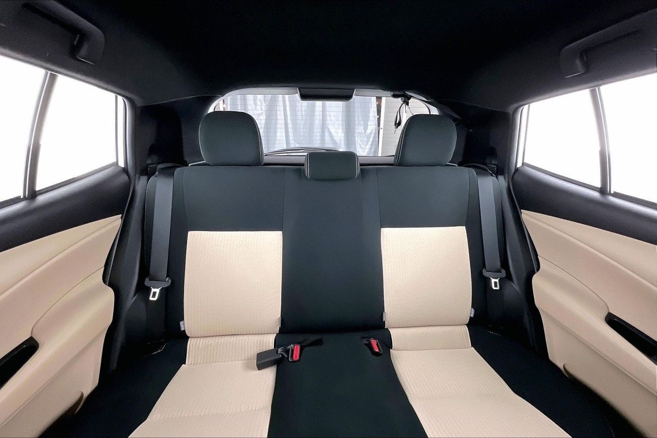 تويوتا يارس SE / E | سنة ضمان مجانية | 0 دفعة أولى | سياسة الإعادة بعد 7 أيام