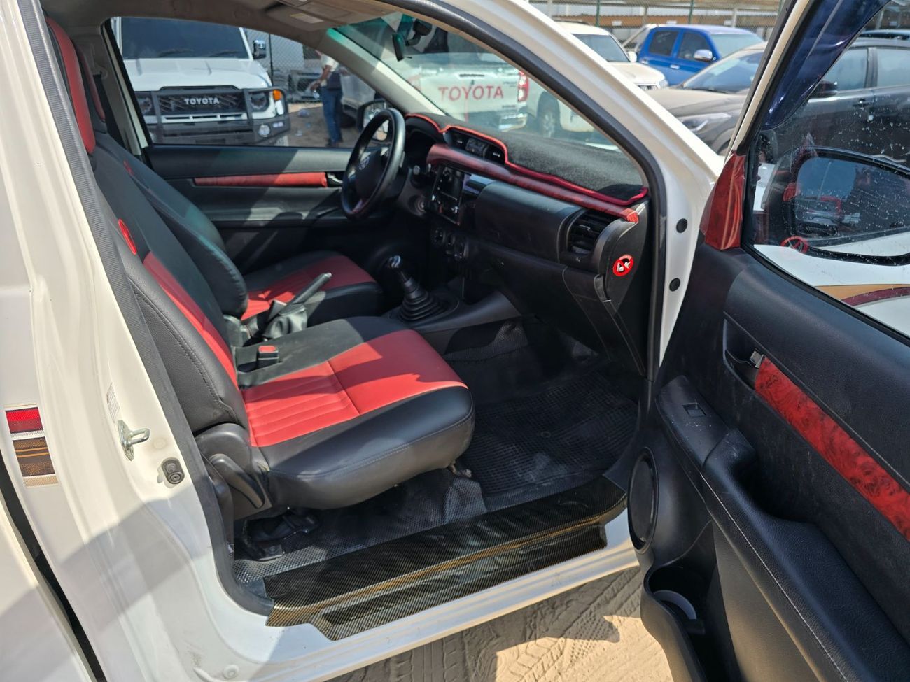 تويوتا هيلوكس GL 2.7L Single Cab Utility