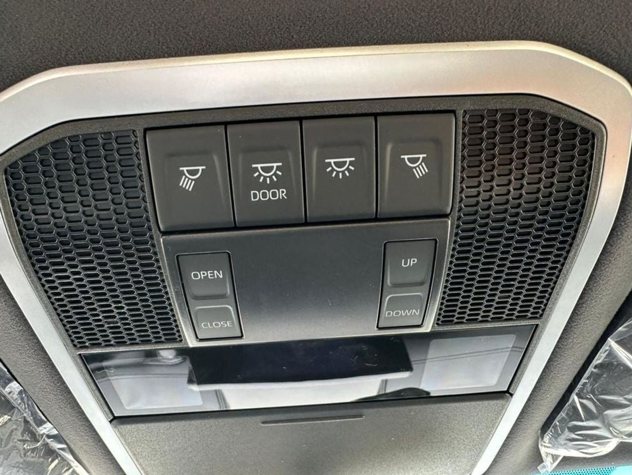 تويوتا لاند كروزر 2025 Toyota Land Cruiser GXR 4.0L AT Petrol (Mid Option)