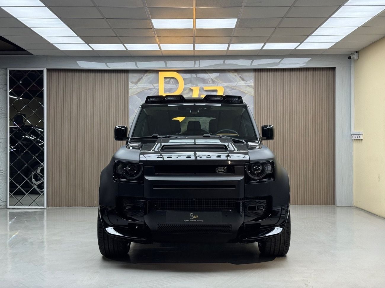 Land Rover Defender 130 SE P400 X Dynamic (7 Seater)