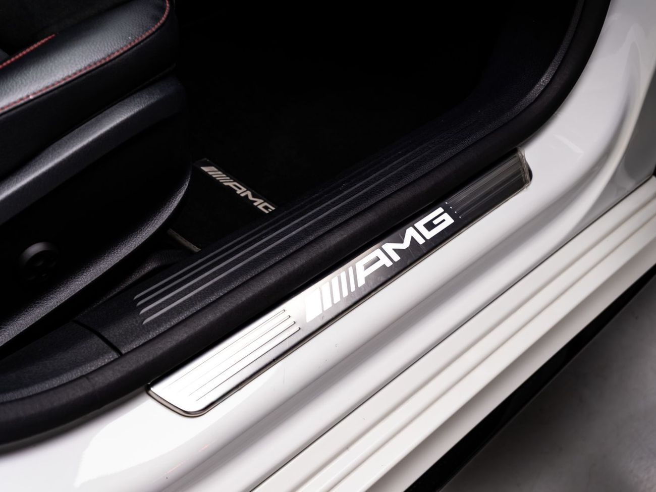 مرسيدس بنز A 35 AMG Premium + 2.0L