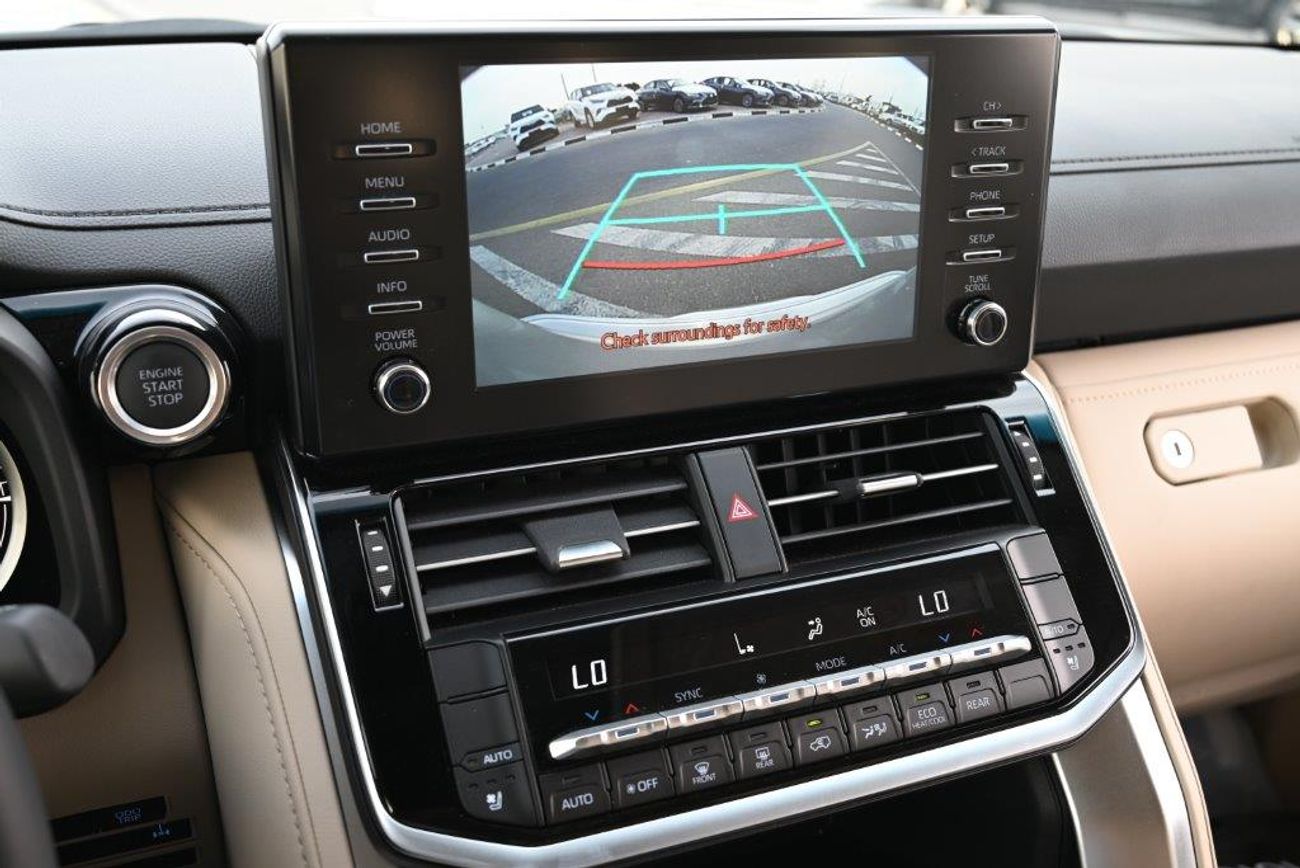 Toyota Land Cruiser 300 GXR V6 3.3L with Aero Package