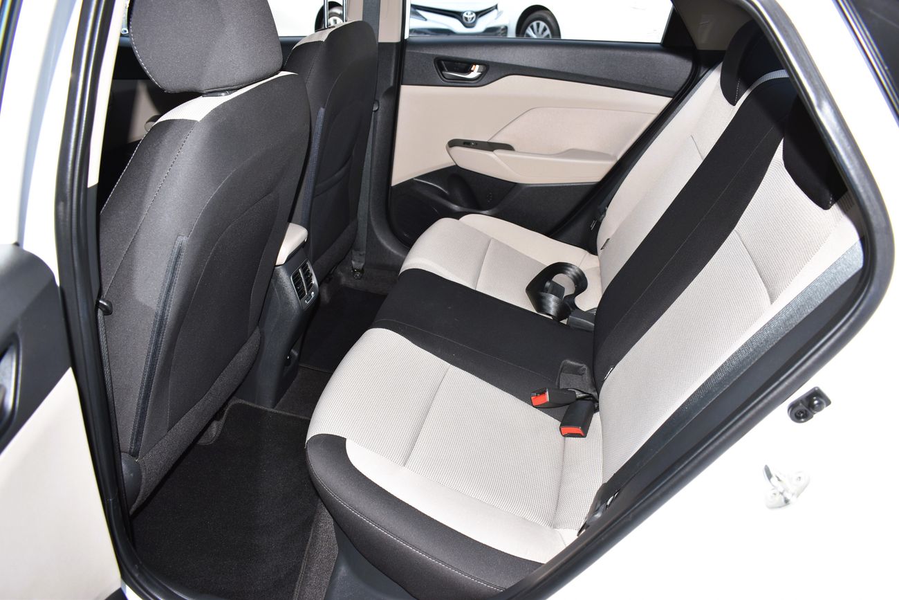 Hyundai Accent AED 589 PM | 1.6L GL SMART GCC DEALER WARRANTY