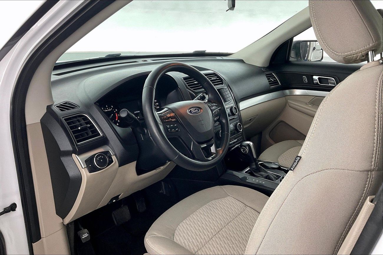 Ford Explorer XL / Standard | National Day Celebration | Guaranteed Warranty | 0 Down Payment