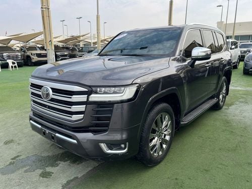 Toyota Land Cruiser 2022 MODEL VXR Twin Turbo 3.5L Full Option New Aarival