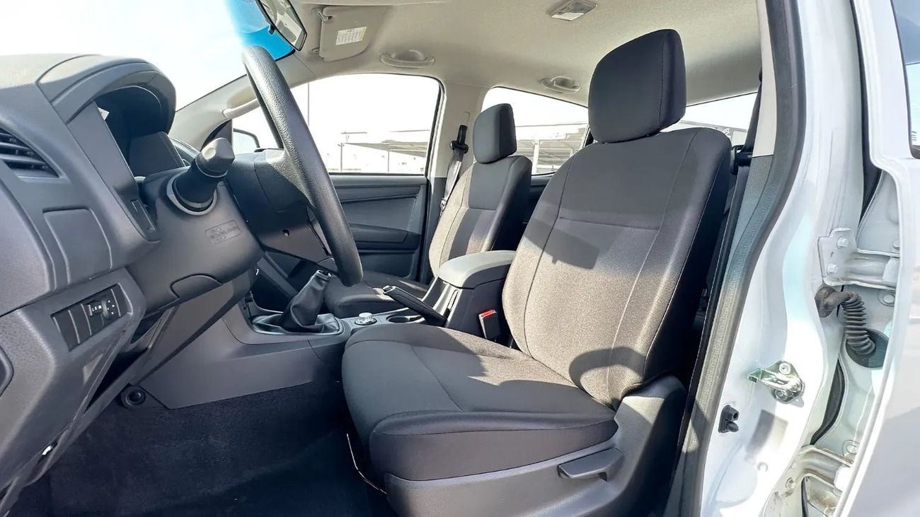 إيسوزو D ماكس ISUZU/D-MAX/2.5L Diesel Double Cabin 4X4 PWR, Alloy Wheel, MT, Mid