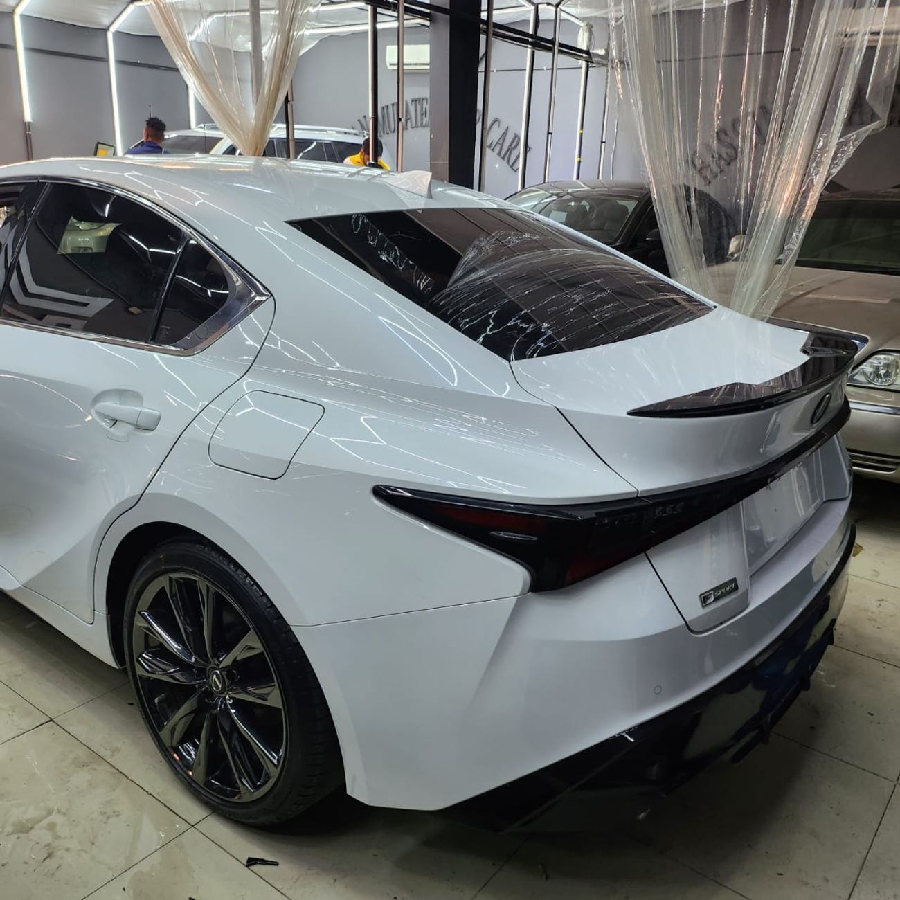 لكزس IS 350 F Sport 3.5L (311 HP)