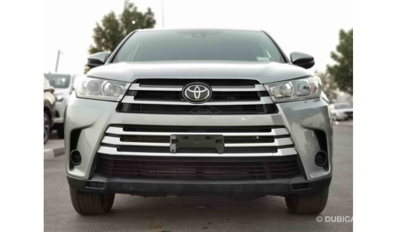 Toyota Highlander 3.5L, 18" Rims, DRL LED Headlights, Auto Headlight Switch, All Wheel Drive, Rear Camera (LOT # 746)