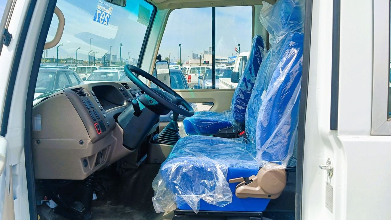 ميتسوبيشي روزا Mitsubishi Rosa 4.2L Diesel 33 Seater 2026YM