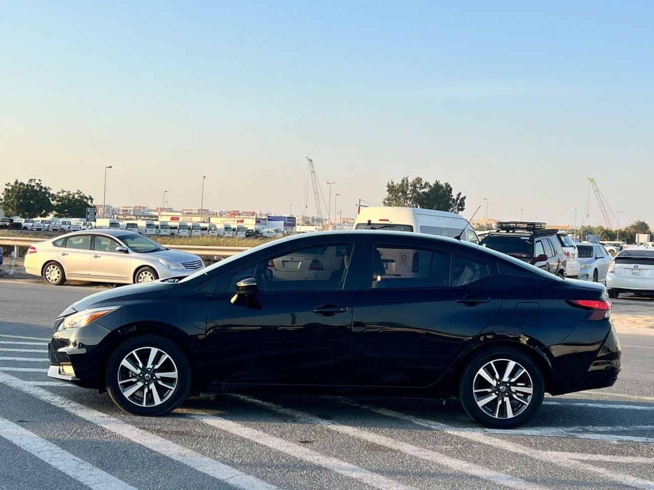 Nissan Sunny 2022 Nissan Sunny 1.6L V4  GCC - FWD  - Full Option - Radar & Sensor 360* CAM - Agency Serviced