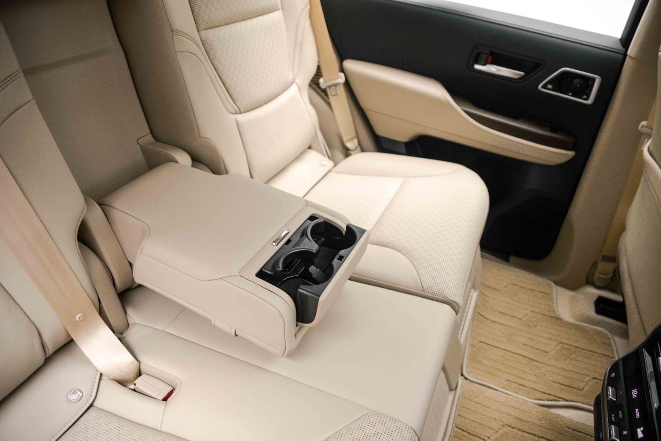 تويوتا لاند كروزر LC300 VXR 3.5L - Pearl White Inside Beige | Export Only